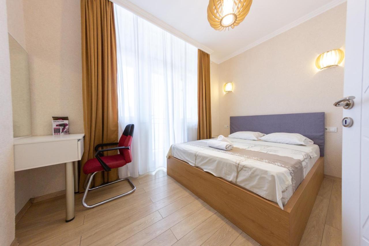 5 Apartment In One Boulding - Near Stadium Μπατούμι Εξωτερικό φωτογραφία