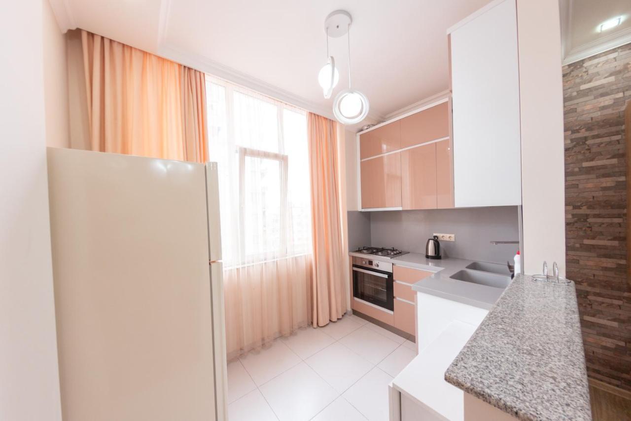 5 Apartment In One Boulding - Near Stadium Μπατούμι Εξωτερικό φωτογραφία