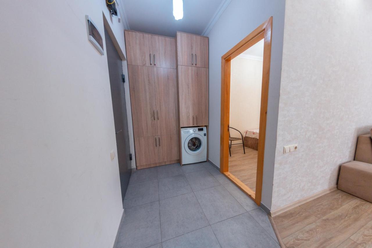 5 Apartment In One Boulding - Near Stadium Μπατούμι Εξωτερικό φωτογραφία